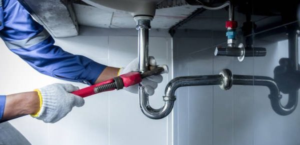 How to Avoid Common Scams When Hiring Plumbing Contractors