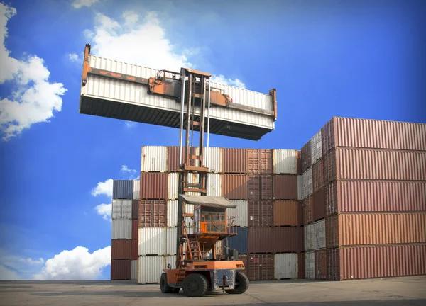 Building Long Term Partnerships With a Toronto Trucking Company