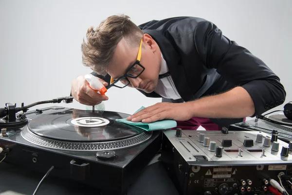 The Power of a Wedding DJ in Creating the Perfect Party Vibe